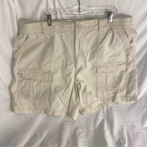 Roundtree & Yorke Cream Cargo Shorts